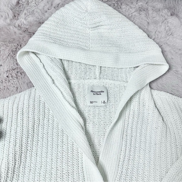 Abercrombie & Fitch White Vintage-Style Y2K Knit Crochet Button Hoodie Cardigan - Picture 3 of 4